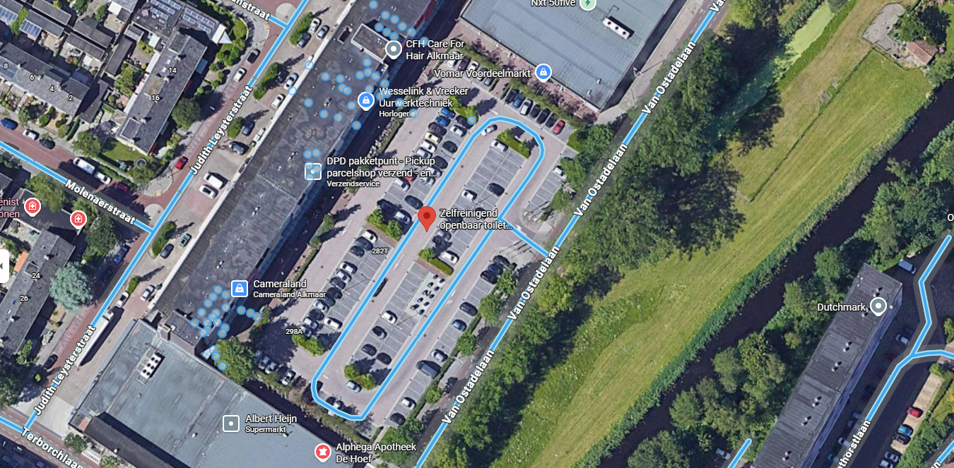 Openbaar toilet op parkeerplaats de hoef